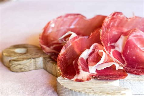 Prosciuttini vs. Prosciutto: How are they Different?