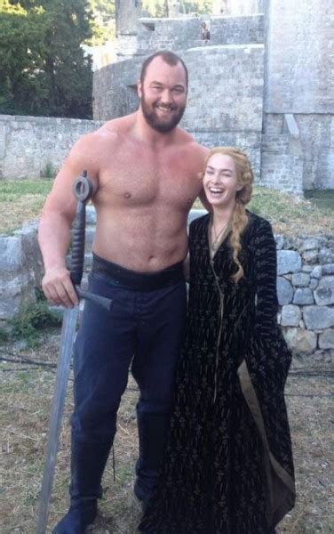 Game of Thrones: 50 Awesome Behind-the-Scenes Photos - Page 5 of 5 ...