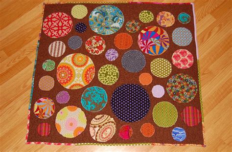 Creatively Em: Circle Applique Quilt