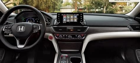 2021 Honda Accord Hybrid Interior Features | Apple Tree Honda