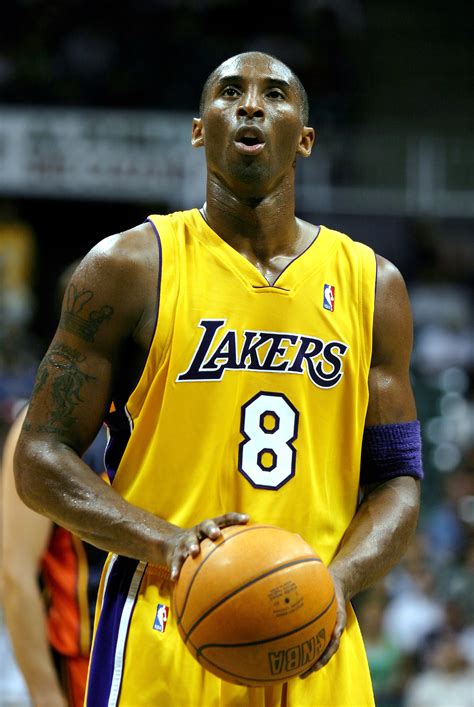 File:Kobe Bryant 8.jpg - Wikipedia