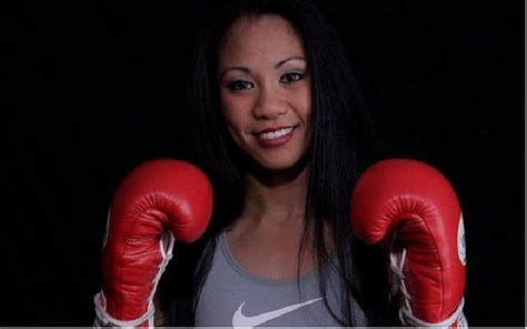 Tinju Dunia: Inilah Ana Julaton, Si 'Manny Pacquiao Perempuan' - Sport ...