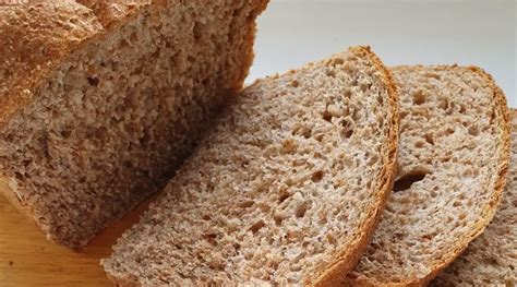 Complete Guide: 7 Best Bread Flours (Available In The UK) - Loafy Bread