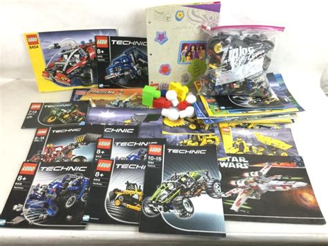 Lot - Lego And Lego Technic Instruction Manuals