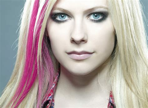 Avril Lavigne - Avril Lavigne Photo (2086731) - Fanpop