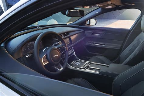 2016 Jaguar XF dashboard at the 2015 New York Auto Show