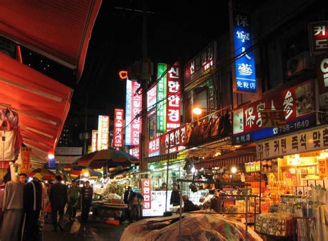 12 Must-Visit Night Markets in Seoul To Explore In 2025