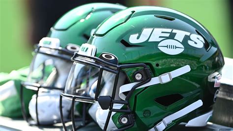 Will fan pressure cause the NY Jets to change uniforms?