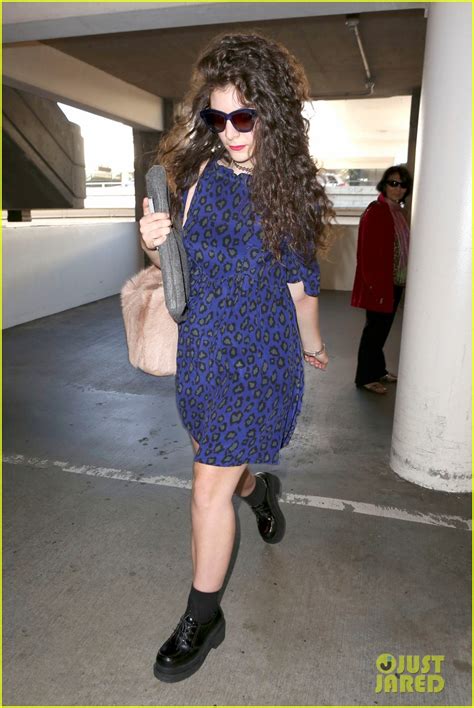 Lorde Arrives at LAX Airport Ahead of the Grammy Awards 2014: Photo ...