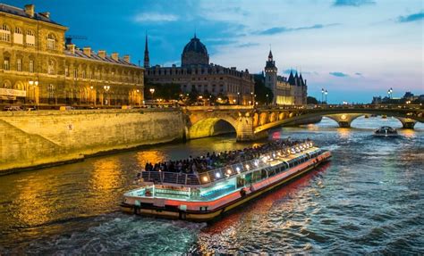 Dinner Cruise along the Seine with Bateaux Mouches River Cruise ...