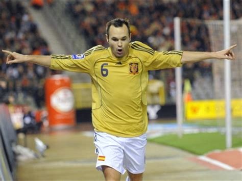 football player: Andres Iniesta World Cup 2010 Football Wallpapers