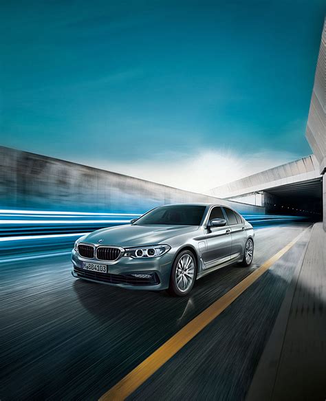 BMW 5 Series Hybrid with eDrive Technology (12) | Zerotohundred.com