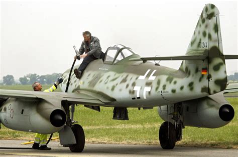 Messerschmidt Me-262, the first jet plane in aviation history to go ...