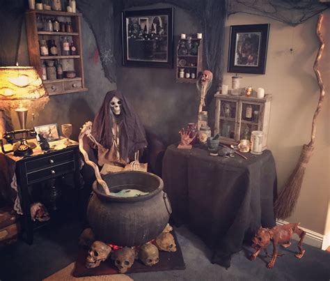 10 Stunning Scary Haunted House Room Ideas 2024