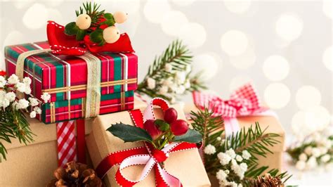 Present Christmas Wallpapers - Wallpaper Cave