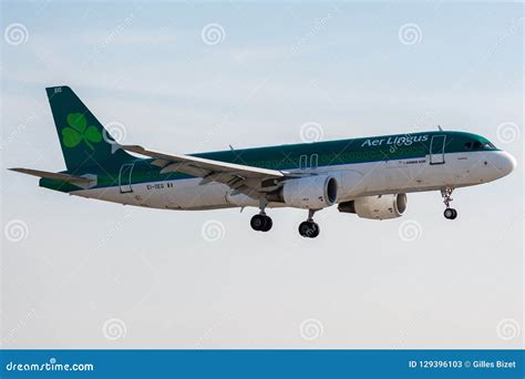 Airbus A320-214 - 2272, Operated by Aer Lingus Landing Editorial Stock ...