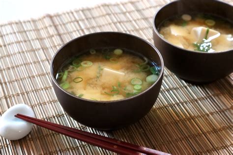 Miso Soup Recipe – Japanese Cooking 101