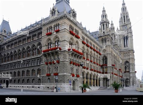 Vienna Rathaus,( Vienna City Hall) in Ringstabe, Vienna, Austria Stock ...