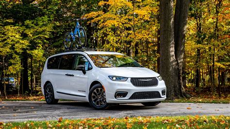 2023 Chrysler Pacifica Minivan Hits the Adventure Trail with New Road ...