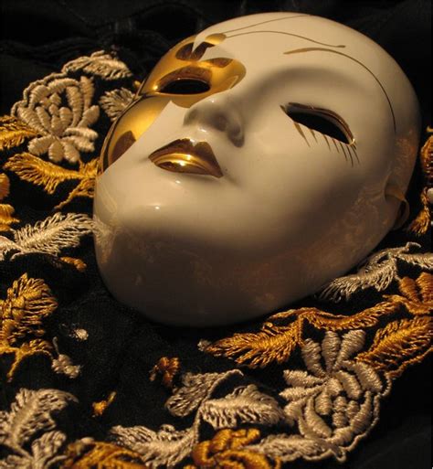 Venetian Masks - History of Venetian Carnival Masks