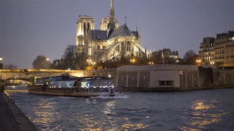 7 Delectable Dinner Cruises in Paris | Prices, dates and offers on ...