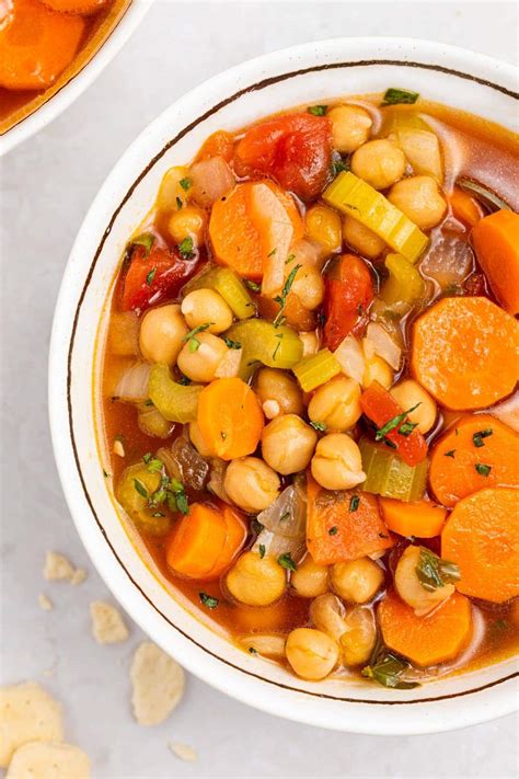 15-Minute Hearty Chickpea Soup - 40 Aprons