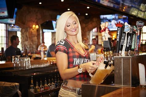 Twin Peaks Brings Titillating Sports Bar Fun to Chesterfield | Page 2 ...