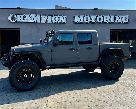 3k-Mile, Lifted 2020 Jeep Gladiator With HEMI V8 Hides a Nasty 392ci ...