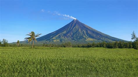 File:Mayon Volcano as of March 2020.jpg - Wikipedia