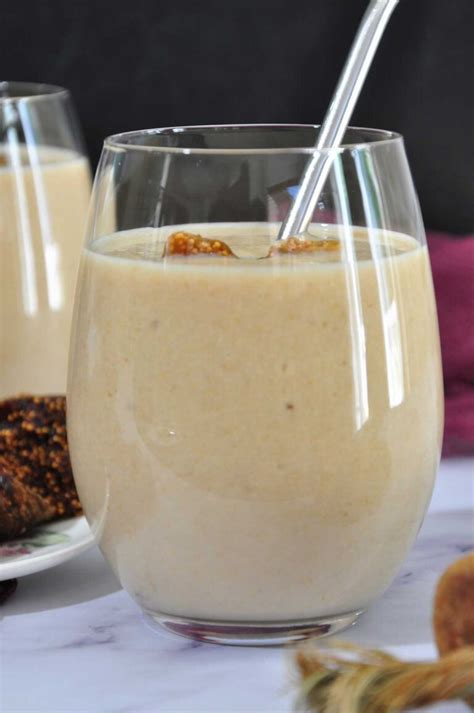 Banana Dried Fig Smoothie - Culinary Shades