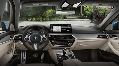 Step Into the 2021 BMW 5 Series Interior | United BMW