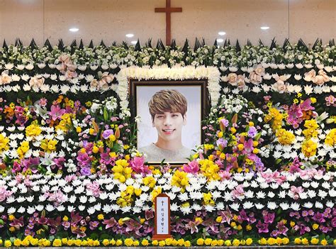 Bts Funeral De Jonghyun - Bts Asiste Al Funeral De Jonghyun Army S ...