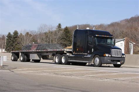 Flatbed Truck Accidents - What Kind of Negligence Can Lead to a Flatbed ...