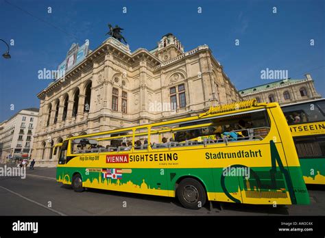 City sightseeing bus near the Vienna State Opera House Wiener ...