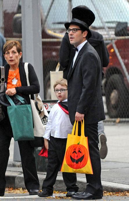 Celebrity Gossip Blogs Daily: Paul Rudd and Son Jack Out Trick-or-Treating