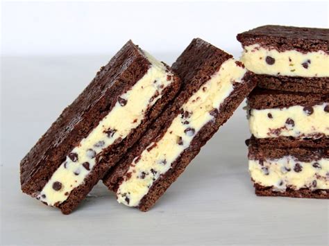 Homemade Ice Cream Sandwiches | The BakerMama