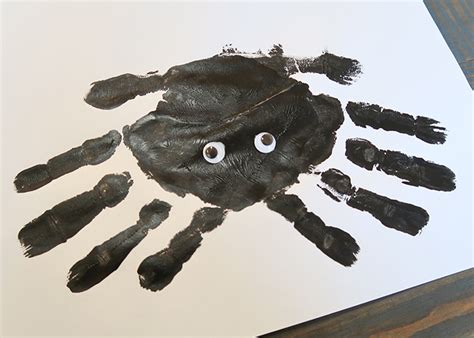 Handprint Spider Craft | Woo! Jr. Kids Activities : Children's Publishing