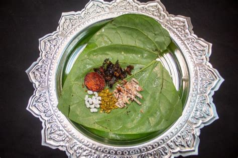 Shahi Indian Paan Masala Isolated on Betel Leaf Top View Stock Photo ...