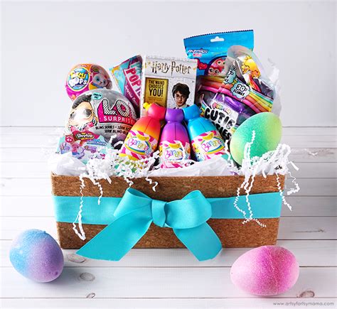 Surprise Blind Bag Easter Basket | artsy-fartsy mama