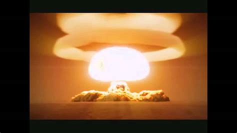 How Atomic Bombs Work And How Atoms Get Split. - YouTube