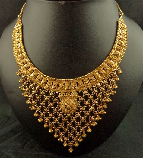 22 Karat Gold Filigree Mat V design Choker - 22 : Gold Jewellery ...