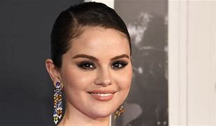 Image result for Selena Gomez Make Up