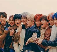 Image result for Wallpaper Estetik Komputer Konser NCT