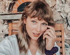 Image result for Taylor Swift Curly Eyes