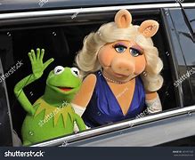 Image result for Kermit Miss Piggy