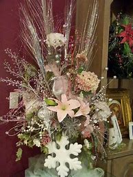 Image result for Christmas Pink and Red Rose Arrangement