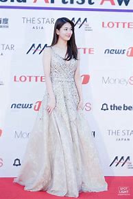 Image result for Bae Suzy Red Carpet