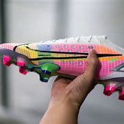 Image result for Iklan Sepatu Nike