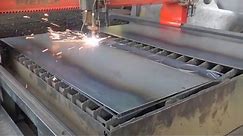 Plasma cutting steel