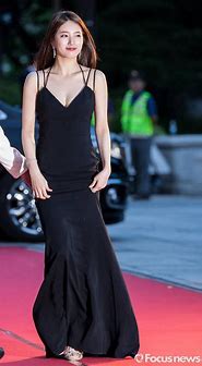 Image result for Bae Suzy Red Carpet